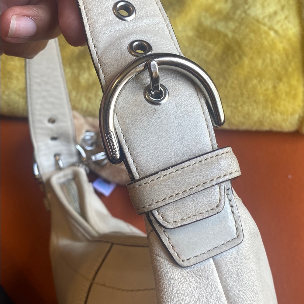 Coach Bag - Picture 4 of 5